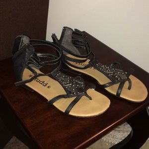 Mudd sandals